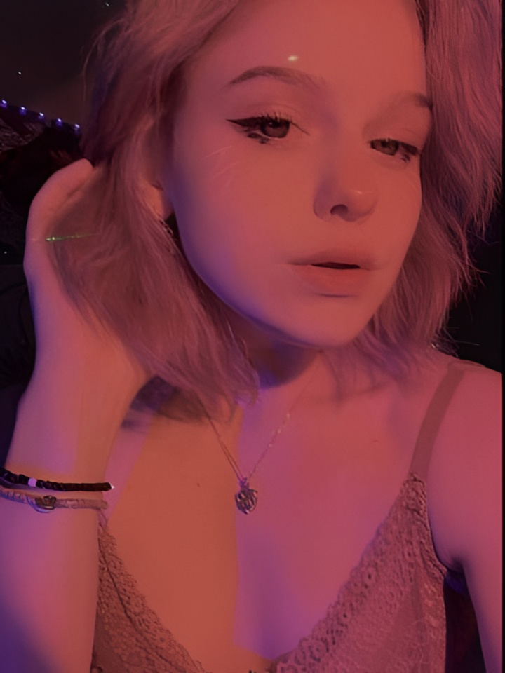 Индивидуалка Аврора, доступна для личного знакомства от 2000 руб