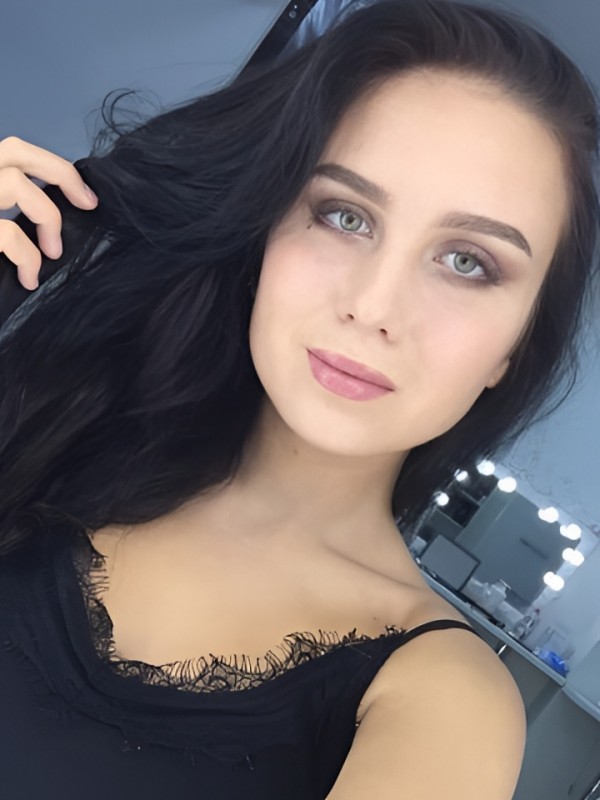 Дина привлекательная девушка из Электростали цена от 3000 руб