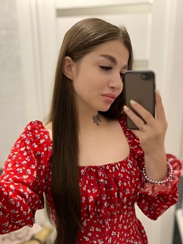 Ульяна привлекательная девушка из Электростали цена от 2000 руб